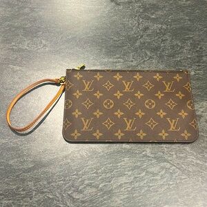 Louis Vuitton Pochette